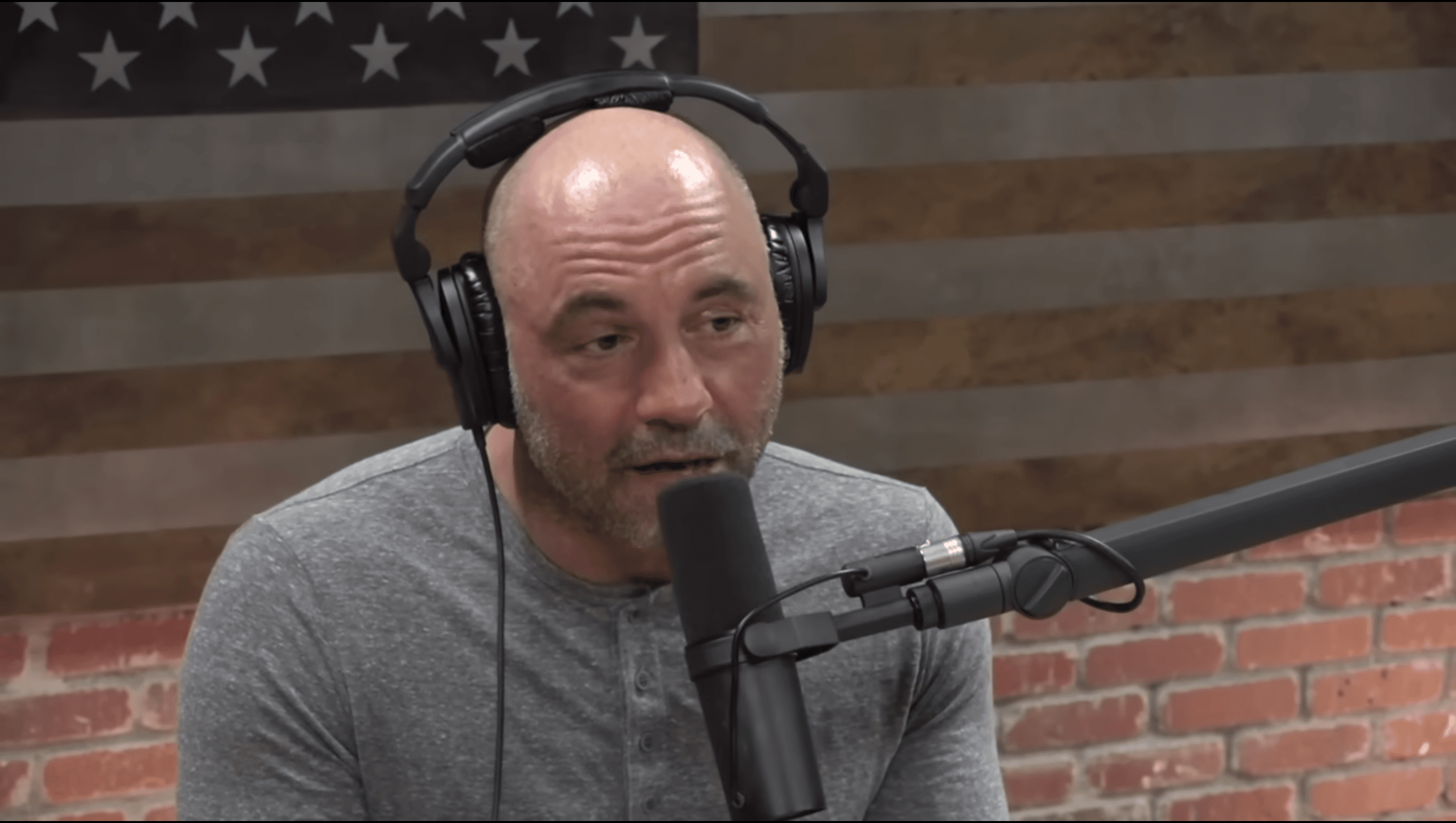 Joe Rogan discussing sleep apnea